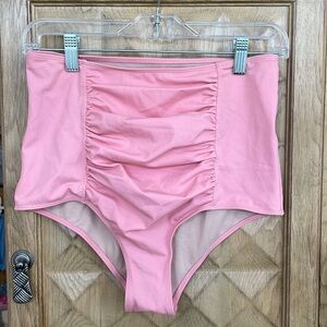 EUC Kortni Jeans Ruched Bottoms